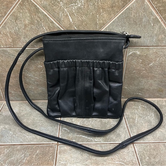 Vintage ILI New York Black Leather Crossbody Bag - Picture 2 of 11